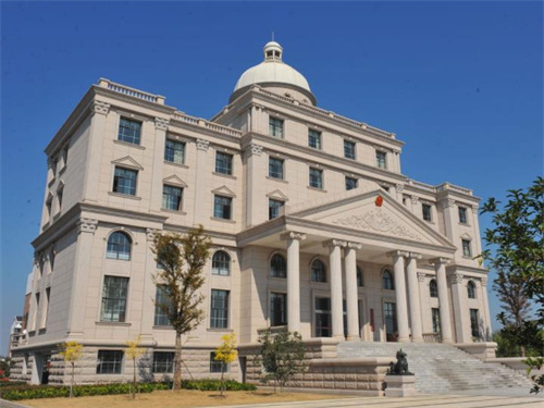 2022年8月24日冠领拆迁纠纷律师到江苏省宜兴市开庭