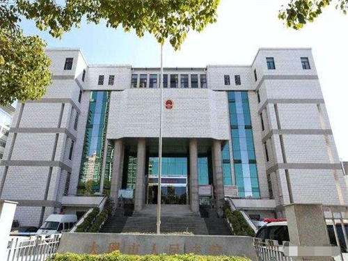 2022年11月19日冠领拆迁补偿纠纷律师到云南大理市办案