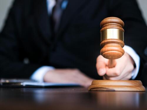 【胜诉故事】被征收人未得补偿便遗憾离世，冠领律师助继承人拿到85平房屋-2