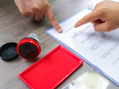 兄弟共有房遇征收,弟弟“代签”拆迁补偿协议是否有效 兄弟共有房遇征收,弟弟“代签”拆迁补偿协议是否有效