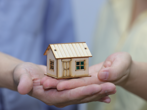 继承老宅陷“一户多宅”,拆迁补偿核算争议如何破解 继承老宅陷“一户多宅”,拆迁补偿核算争议如何破解