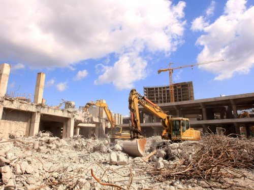 冠领律所说法：非本村集体成员签订的拆迁补偿协议有效吗