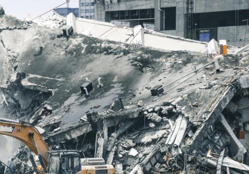 自建房拆迁律师回答自然资源局试图以拆违建为名完成拆迁合法吗